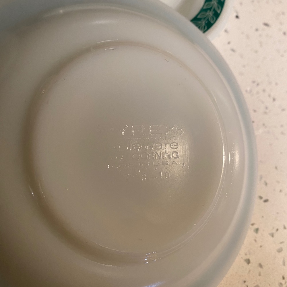 2 Vintage Pyrex Dinnerware Cups & Saucers Laurel Leaf Fern Green - Perfect! - Picture 5 of 7